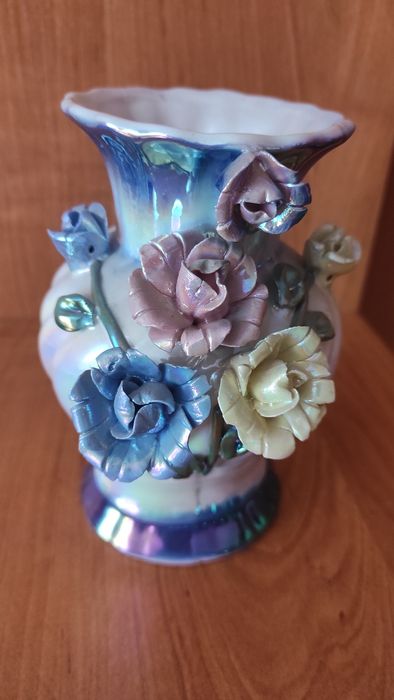 Porcelanowy wazon w kwiaty