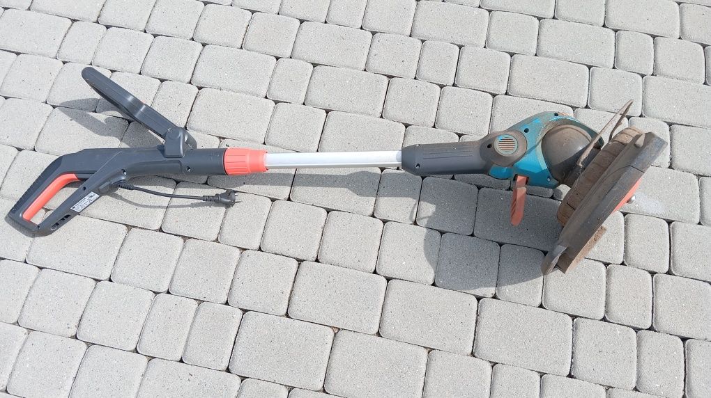 Podkaszarka żyłkowa PowerCut 650/30 + 2 dodatkowe nowe kasety