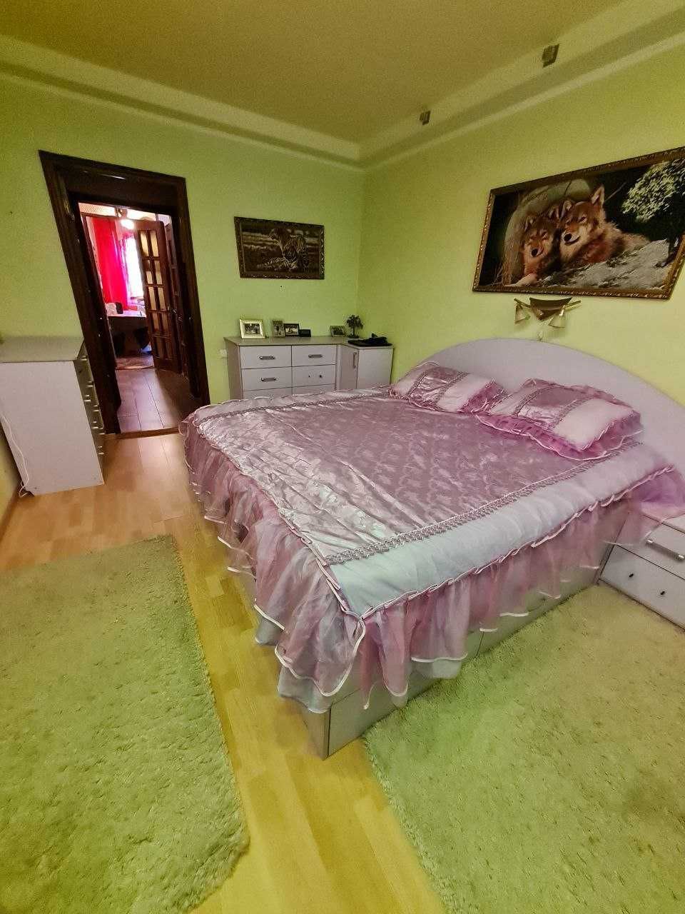 Продам 3 кімн. квартиру р-н кафе "Мерлін". Ремонт. 52000