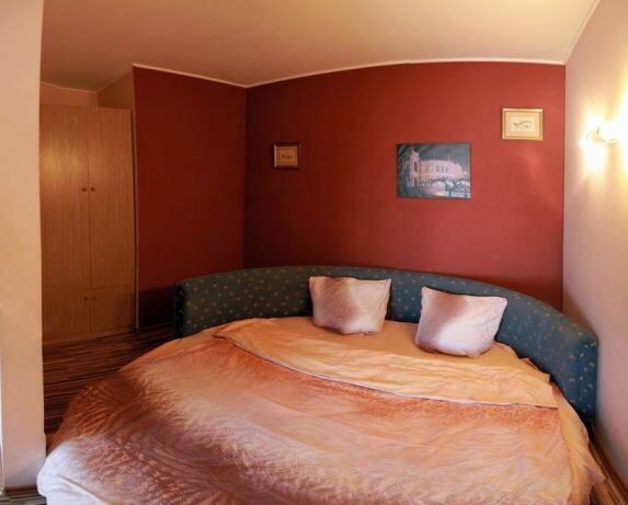 Квартиры посуточно,1к квартира-студия на пр.Центральном