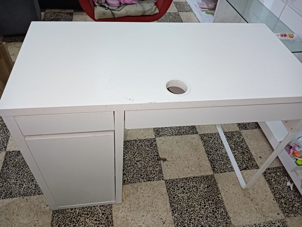 Vendo mesa em muito bom estado