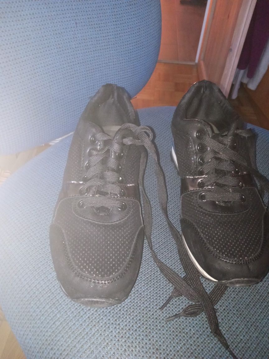 czarne buty damskie dziewczęce