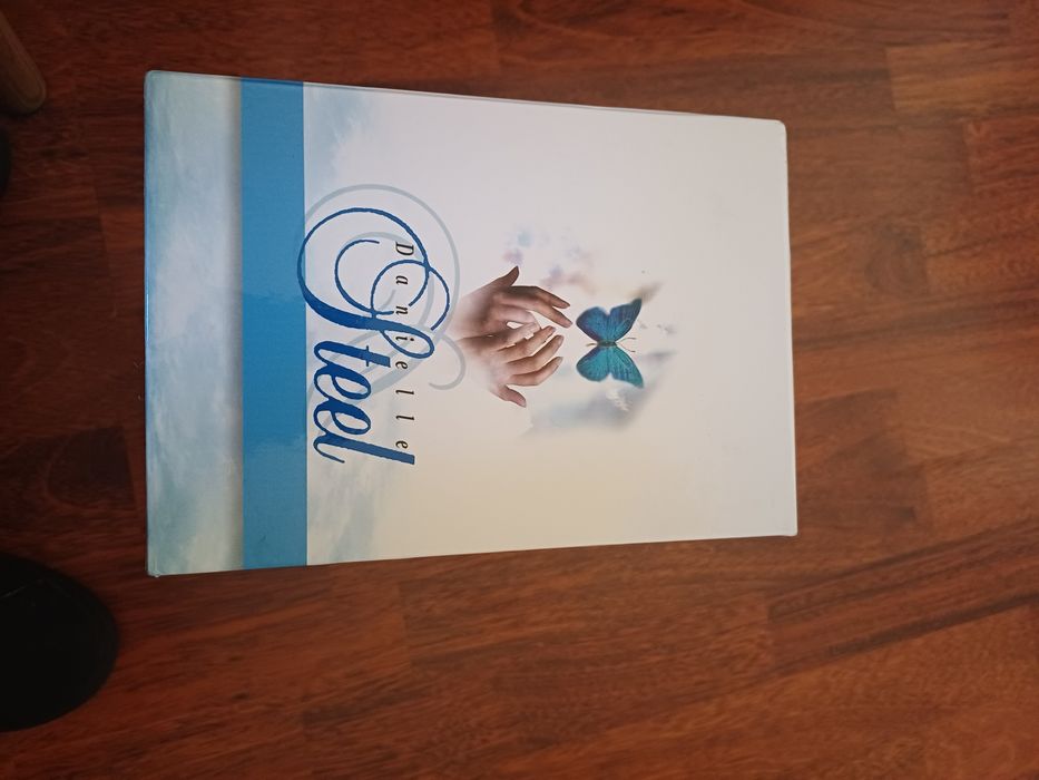 Caixa de 19 dvd's da Danielle Steel