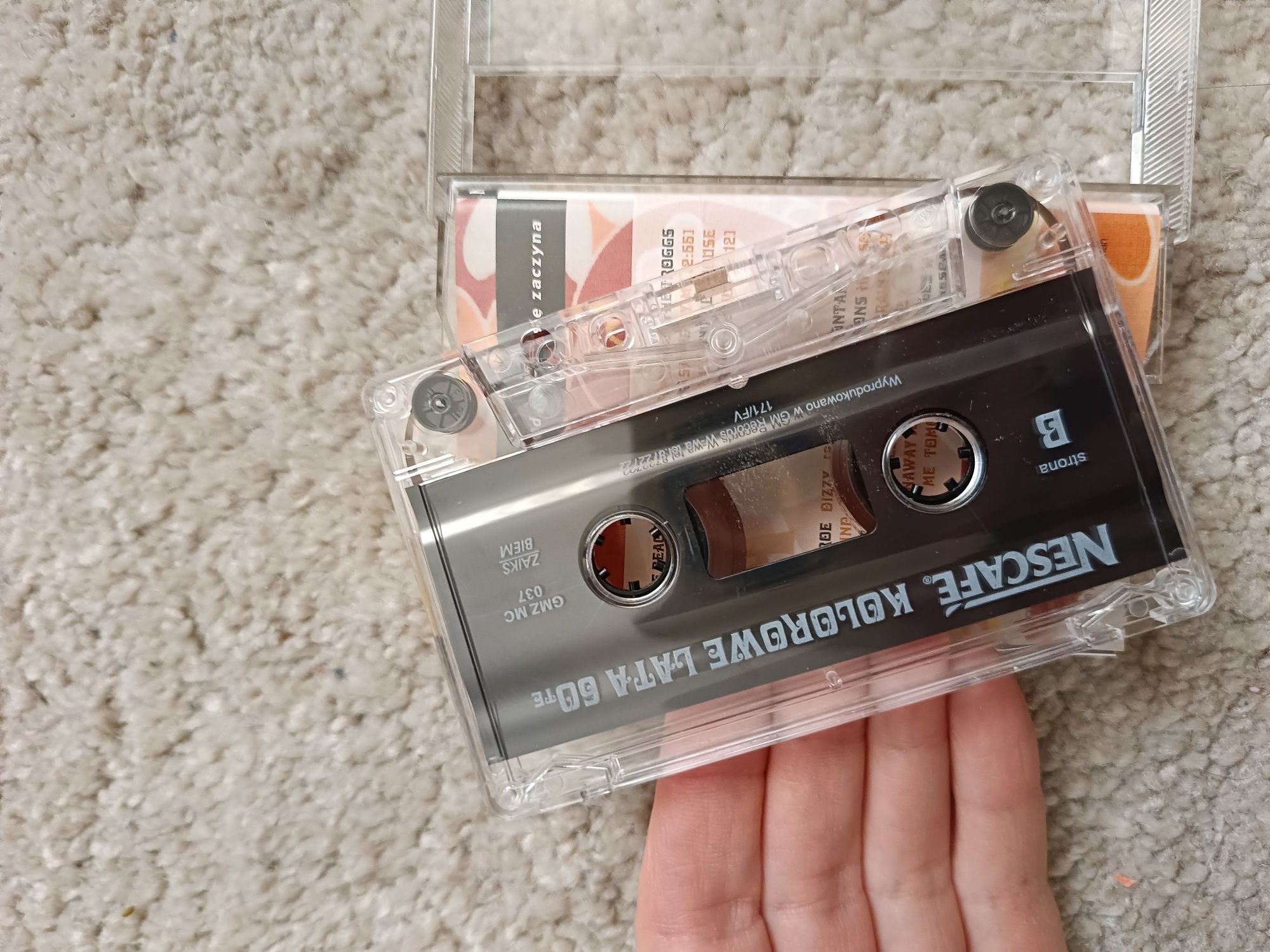 Nescafe kaseta magnetofonowa Kolorowe lata 60te