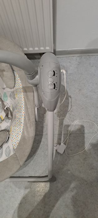 Leżaczek huśtawka bujaczek elektryczny kołysanki odgłosy natury