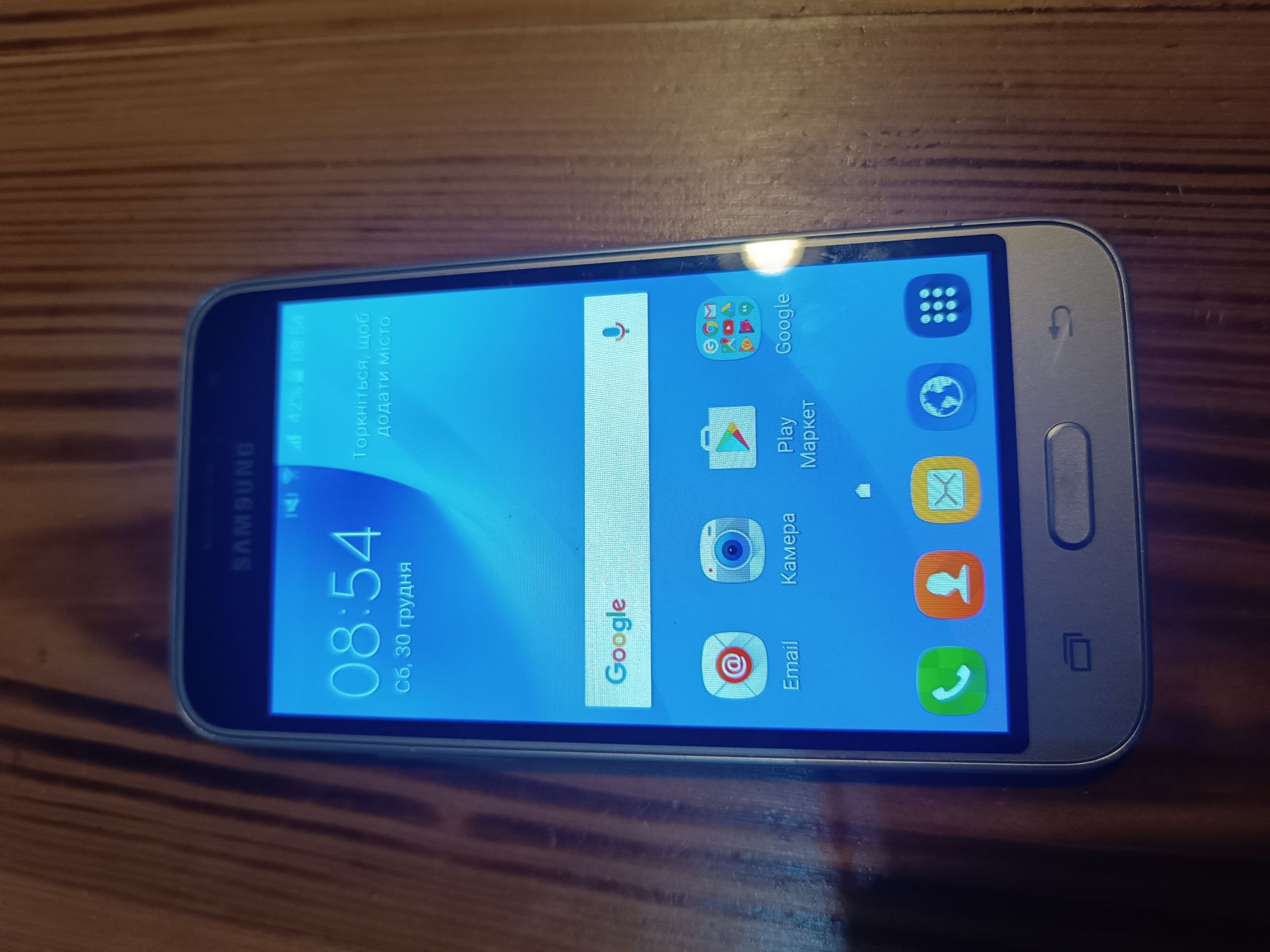 Продам Samsung J1