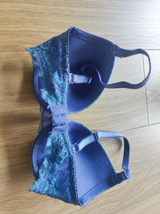 Niebieski biustonosz esotiq