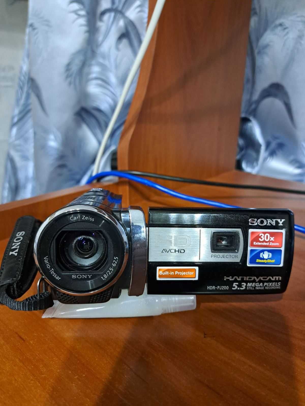 Відеокамера Sony HDR-PJ200E