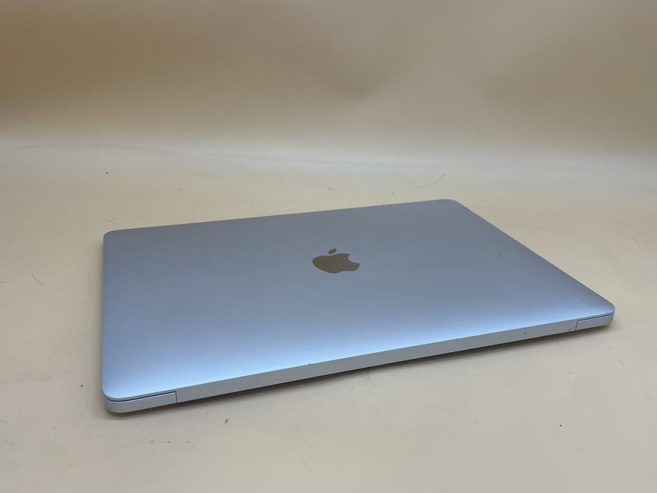Macbook air 2019 128 ssd i5