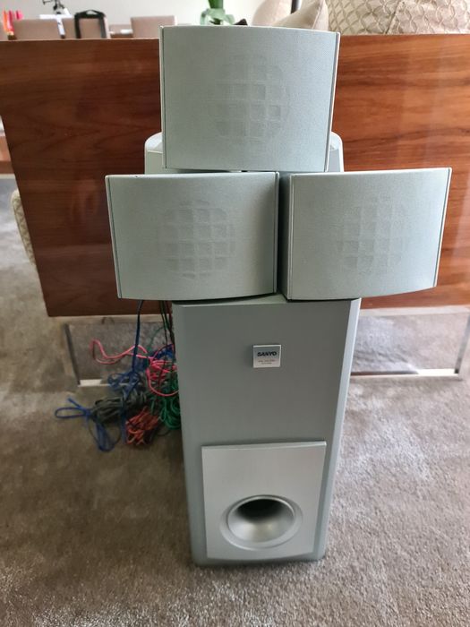 Sanyo subwoofer estado novo