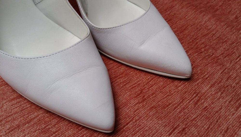 Skórzane białe buty, szpilki 38