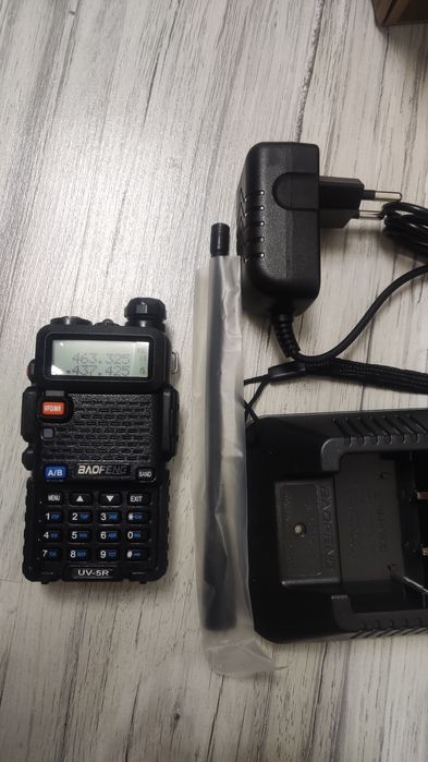 Krótkofalówa baofeng uv-5r radiotelefon skaner Nowy