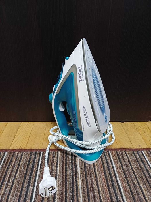 Праска TEFAL Easygliss Plus FV5718E0 (утюг)