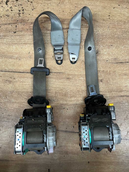 Pasy bezpieczeństwa przednie Audi A4 B8 Lift