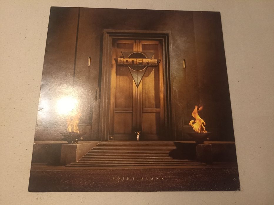 BONFIRE - POINT BLANK !! WINYL !! Kiss Scorpions Ratt Bon Jovi Mötley