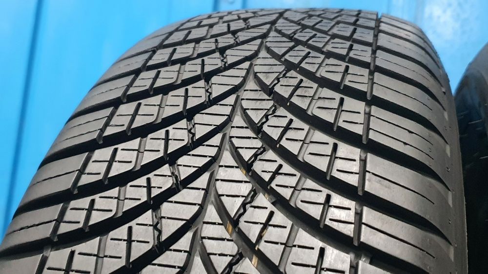 4 x 215/60 R17 Sprzedam opony całoroczne Goodyear ! Rok 2024