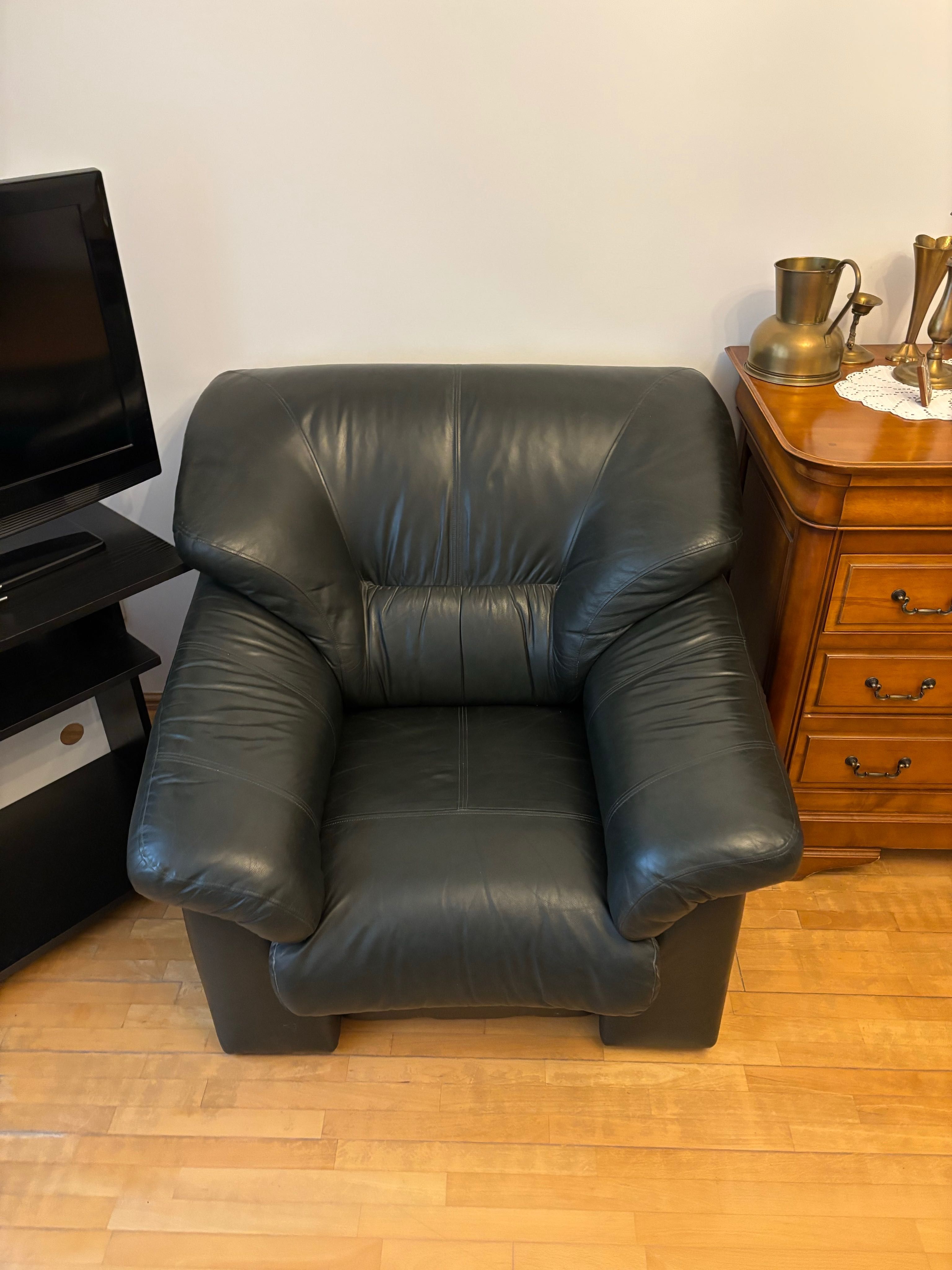 Skórzana sofa i dwa fotele