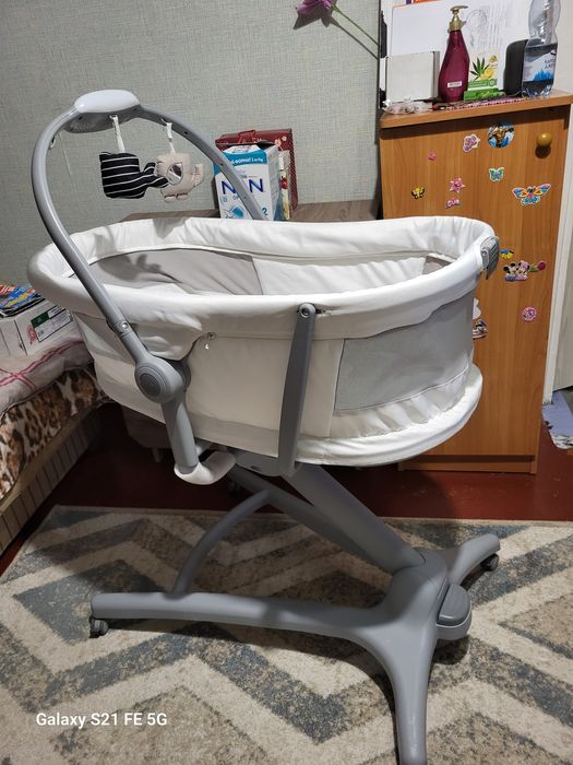 Продам б/у люльку Chicco Baby Hug