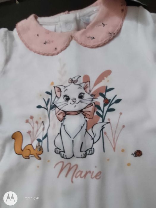 Lindo babygrow Disney Baby  para 6 meses