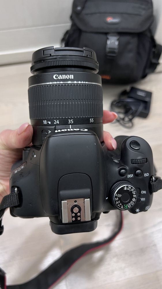 Canon 500 D можна придбати в маг. Цифровичок