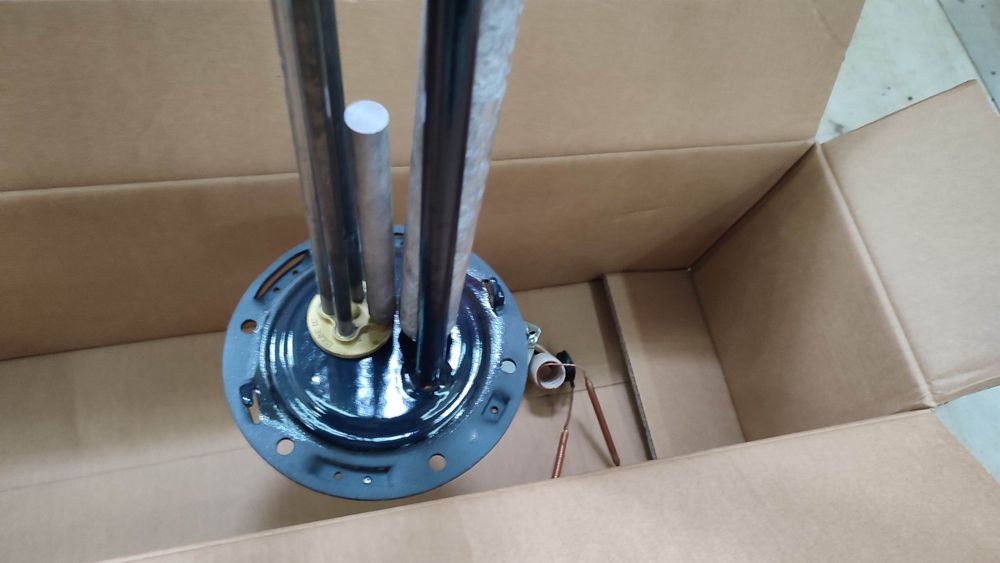 Grzałka Ariston 2.2 KW do zbiorników BCH anoda