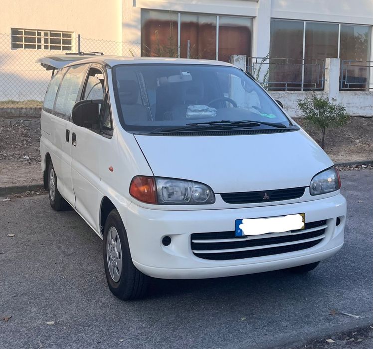 Mitsubishi L400 - 8 lugares