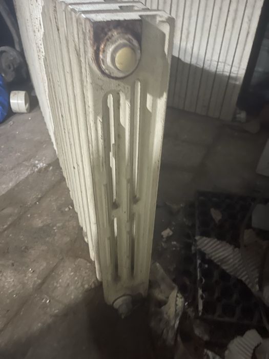 Продам радиатор отопления евро чугун