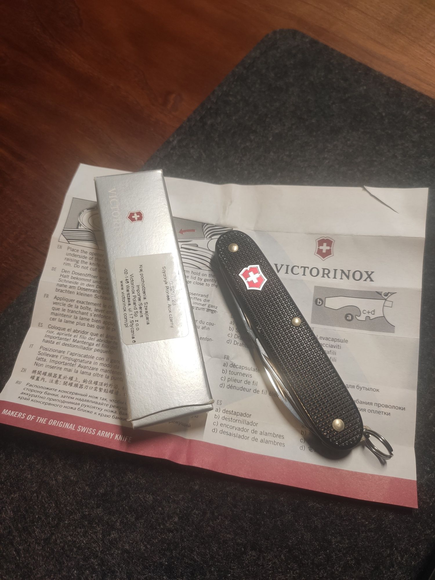 Victorinox Pioneer Black 0.8201.23