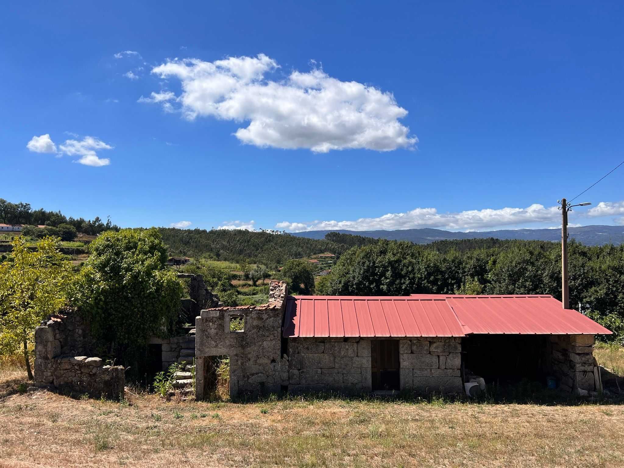 Terreno para construção, situado em Nespereira, Oliveira de Frades