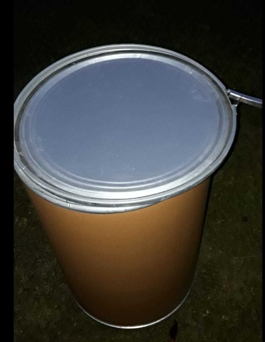 Бочка з кришкою    .