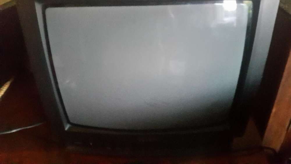 Televisão 36 cms para peças