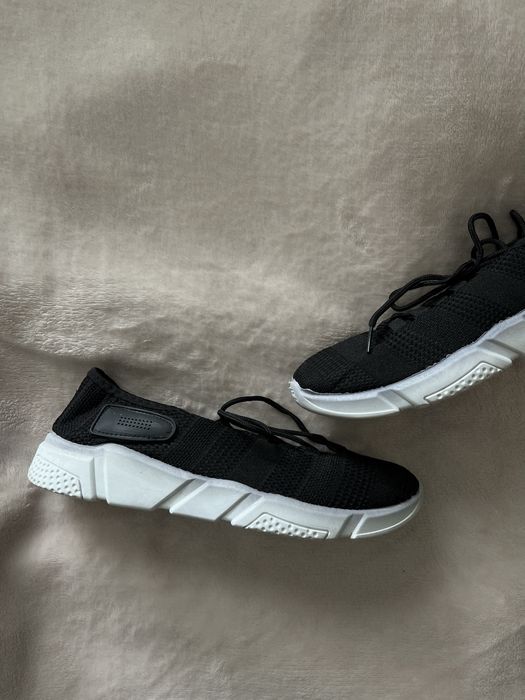 buty sportowe z siateczki czarno-białe 42