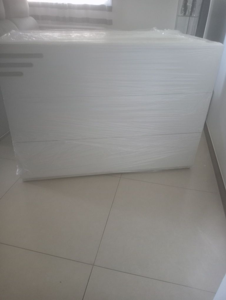 Vendo cómoda em bom estado