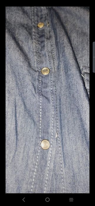 Camisa do ganga com botões de mola