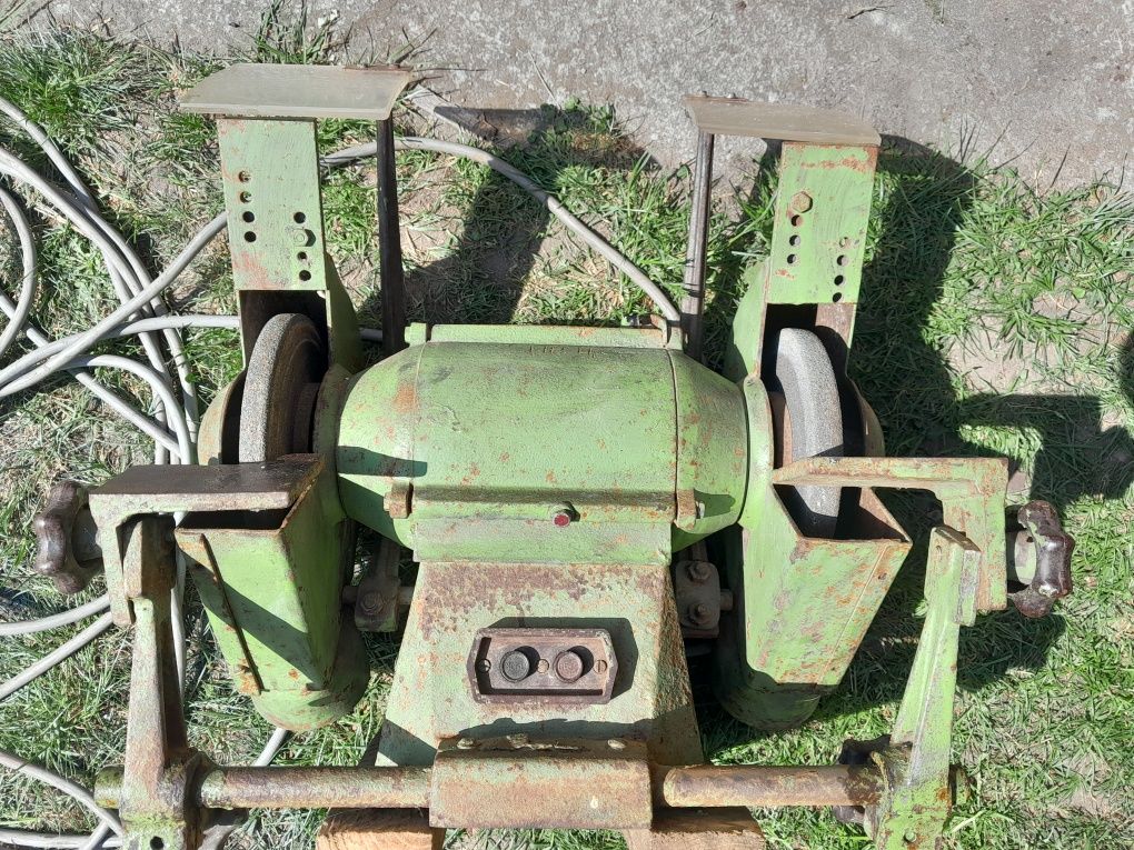 Bułgarska warsztatowa szlifierka stołowa 380V EZ Elprom waga 27kg