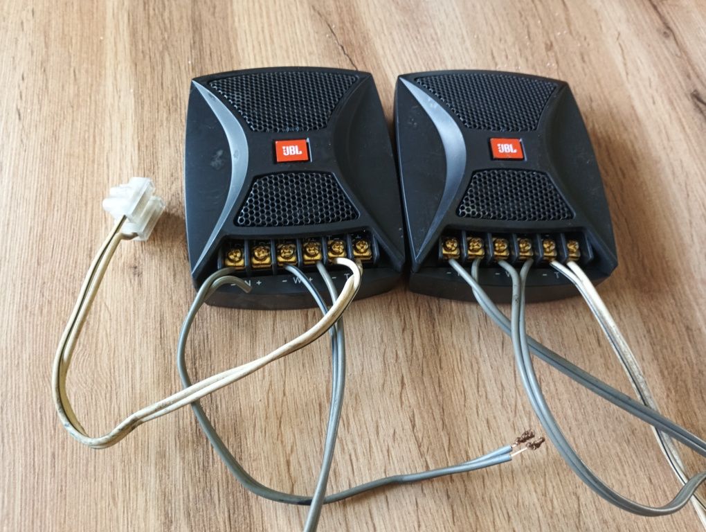 Zmacniacz do głośników JBL