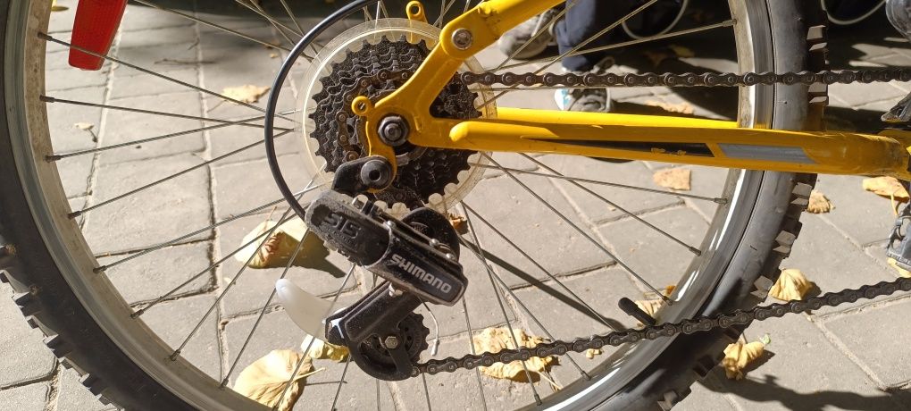гірський велосипед CCM Static 26" з подвійною підвіскою.