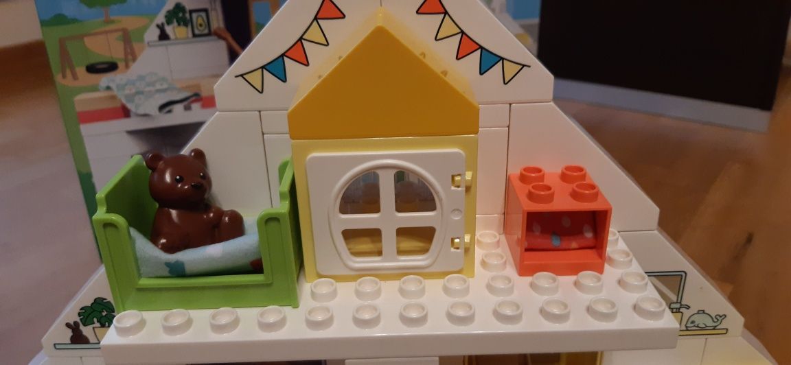Domek Lego Duplo 10929 + płytka konstrukcyjna Duplo 10980