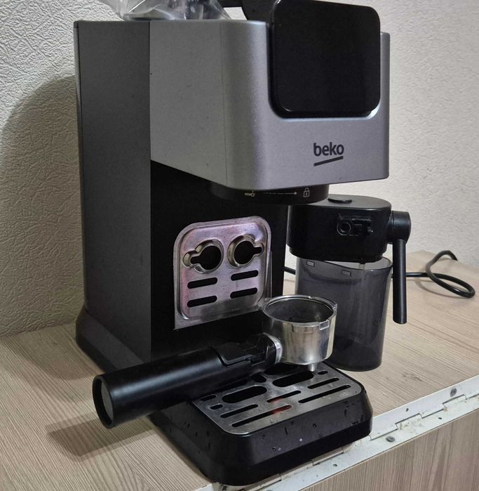 Кавоварка рожкова Beko CEP5304X