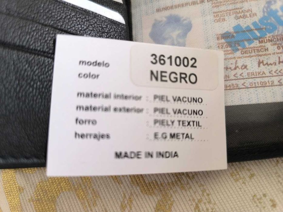 Carteira em couro genuíno, nova com etiqueta - Rudra