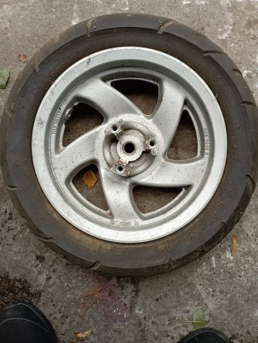 Колеса  диск на мопед скутор R12 кронштейн