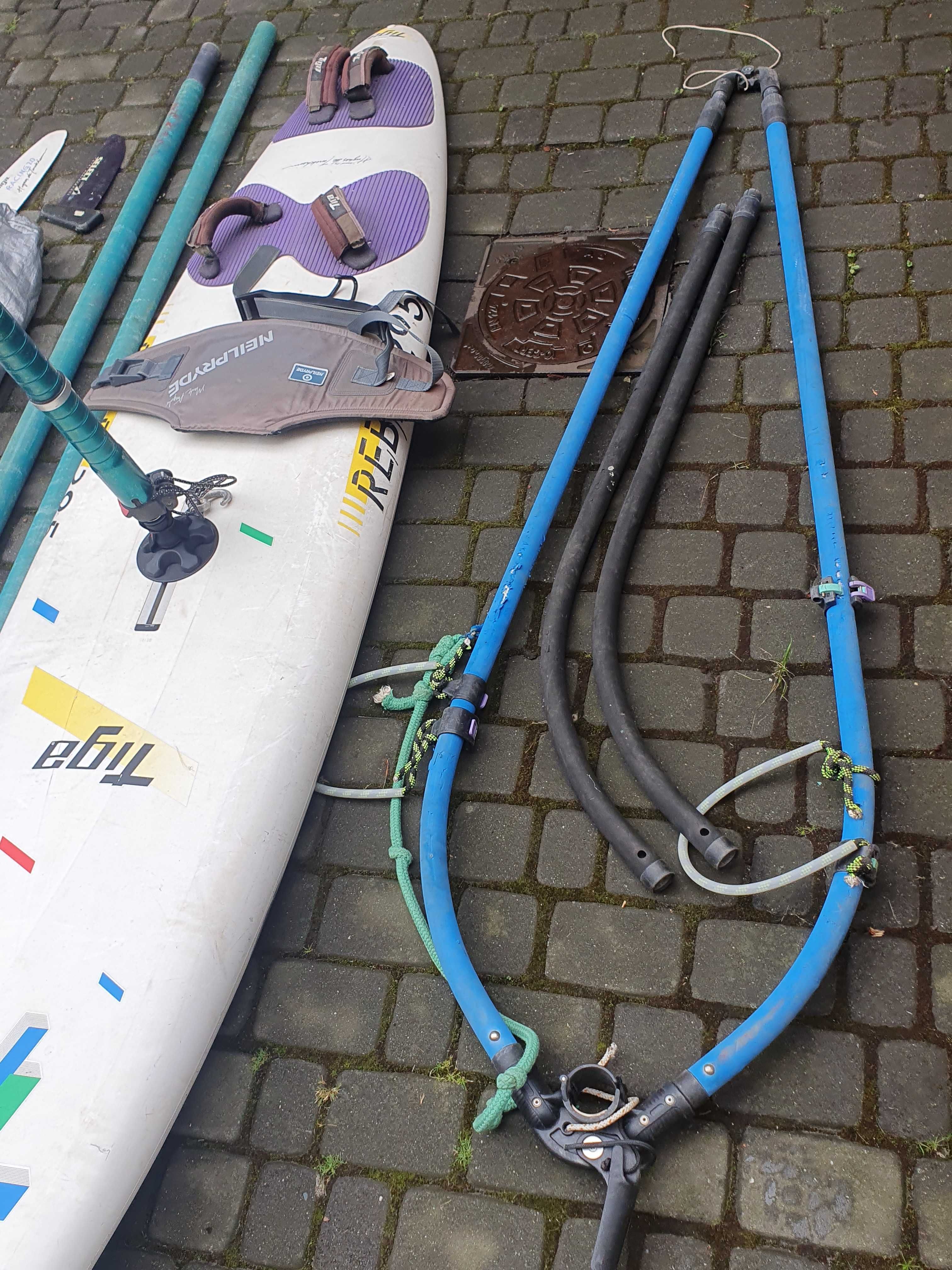 Deska windsurfingowa Tiga Rebel 295 / kompletna / windsurfing /2 żagle