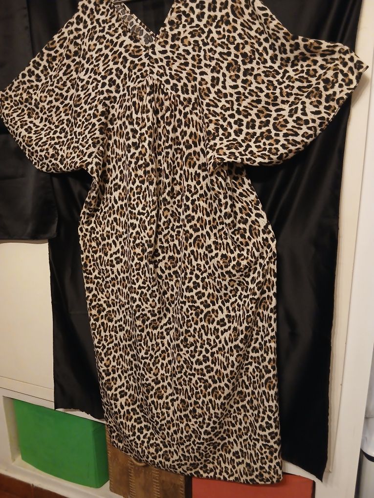 Vestidos em sêda  muinto elegantes