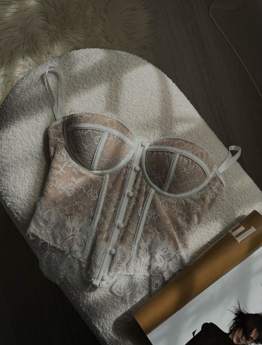 корсет з мережива