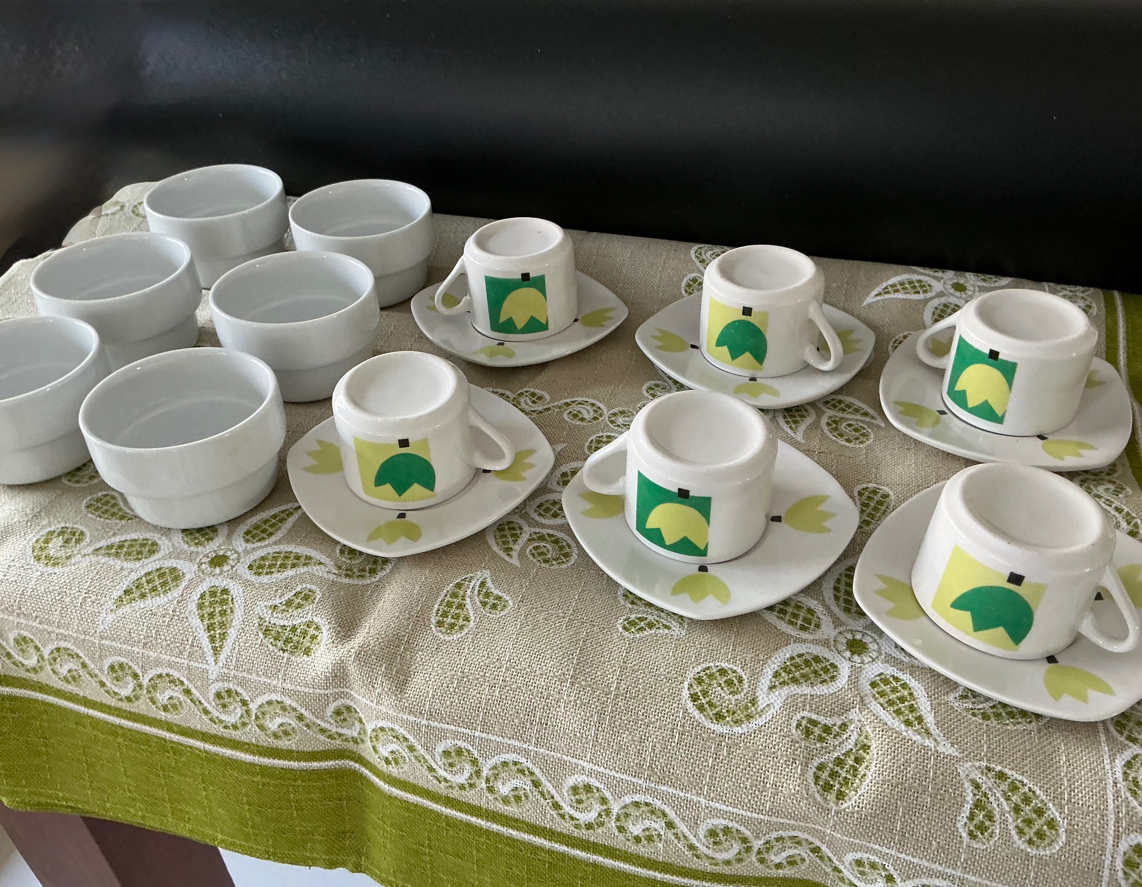 06 taças de sobremesa + 06 chávenas de café + 01 linda toalha de mesa