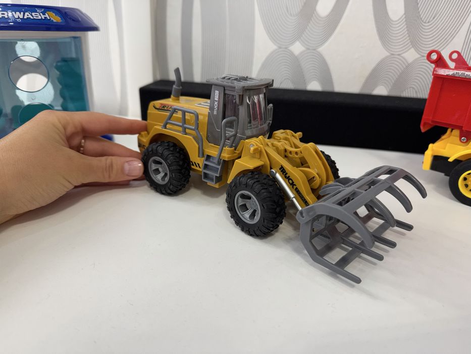 Машинки на пульті управління екскаватор самоскид автомийка каток