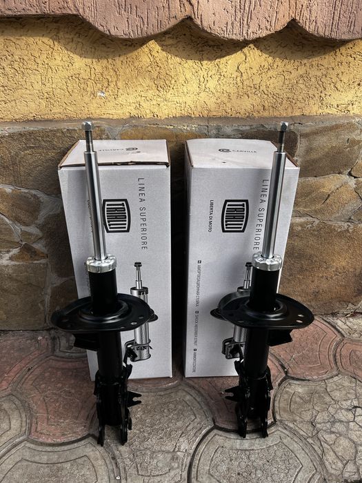 Передні амортизатори стойки Nissan qashqai J10 X-trail Almera, Koleos