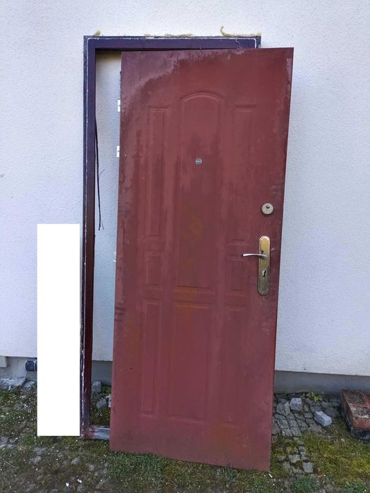 Drzwi zewnetrzne 80 cm wymiary futryny 87x205 ocielane do garazu domu