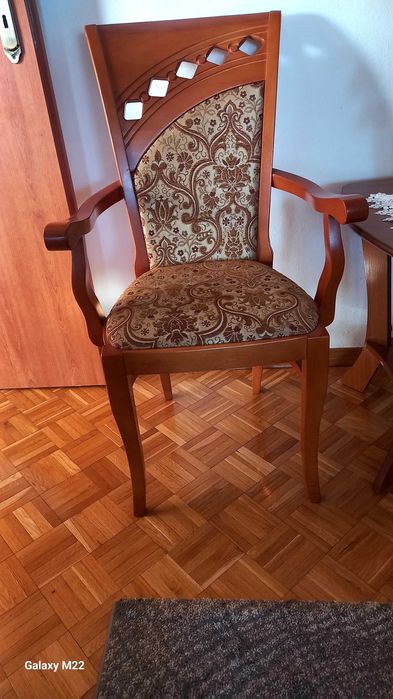 Krzesła do salonu kpl. 8 sztuk