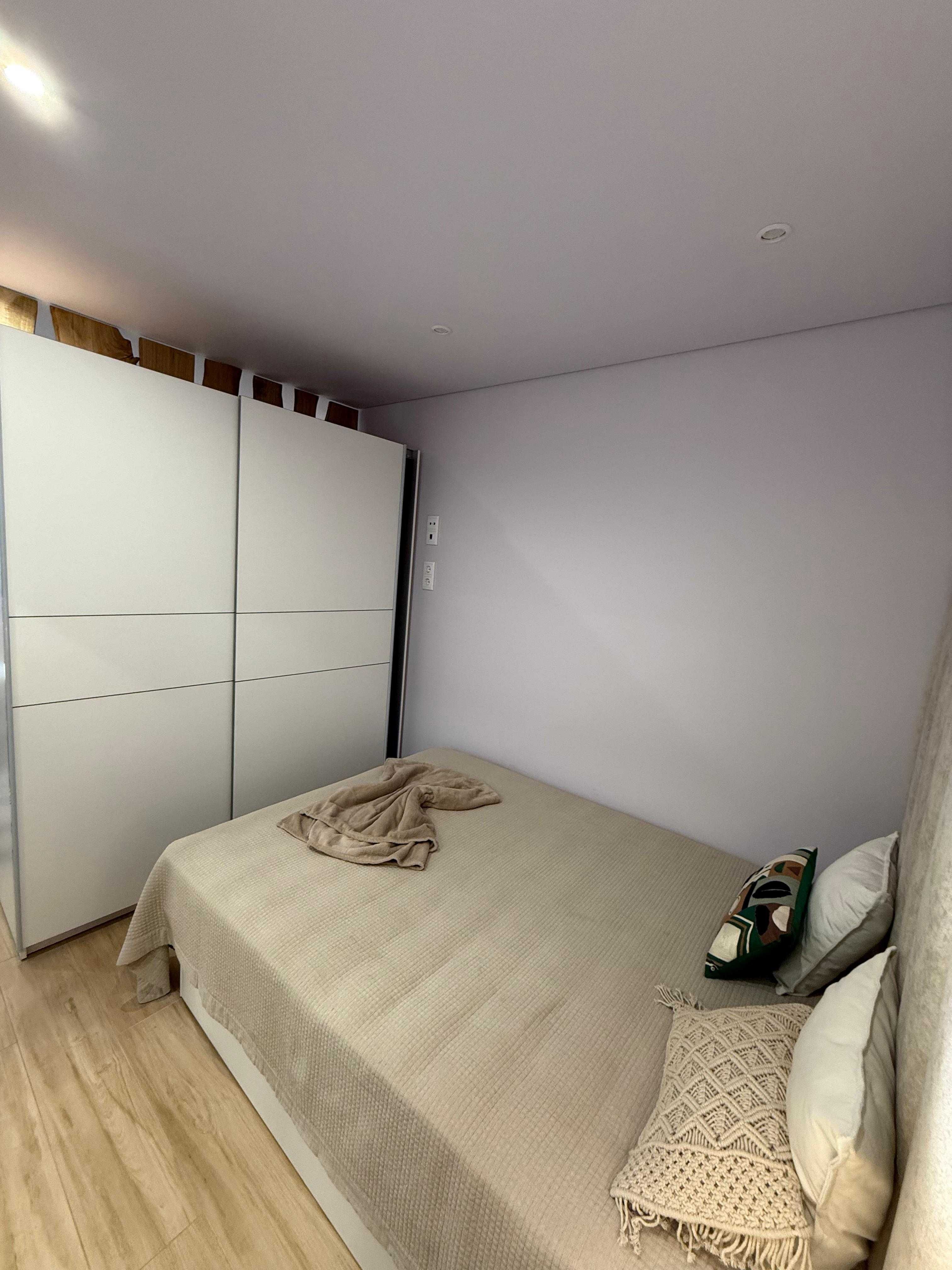 Estúdio Mobilado para Alugar – Centro do Porto (28 m²)